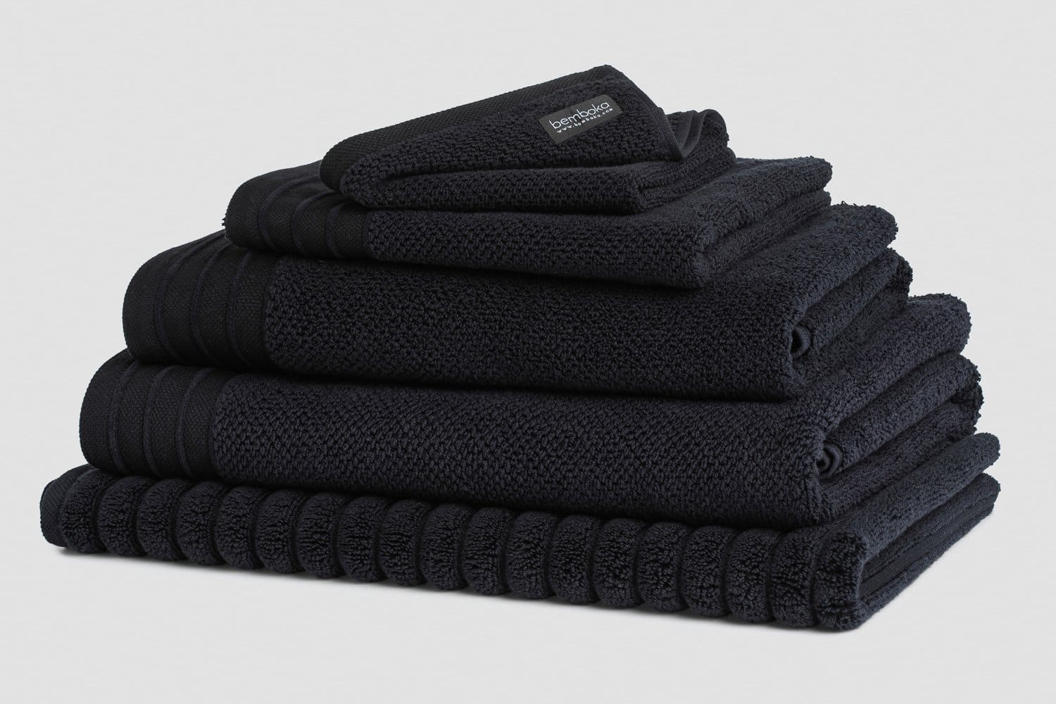 jacquard bath towels in black colour
