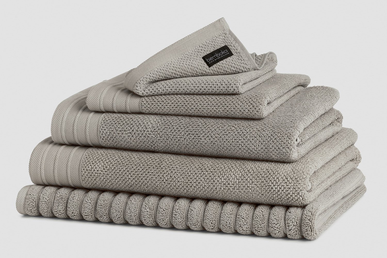 jacquard bath towels in linen colour