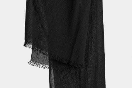italian cashmere scarf in black