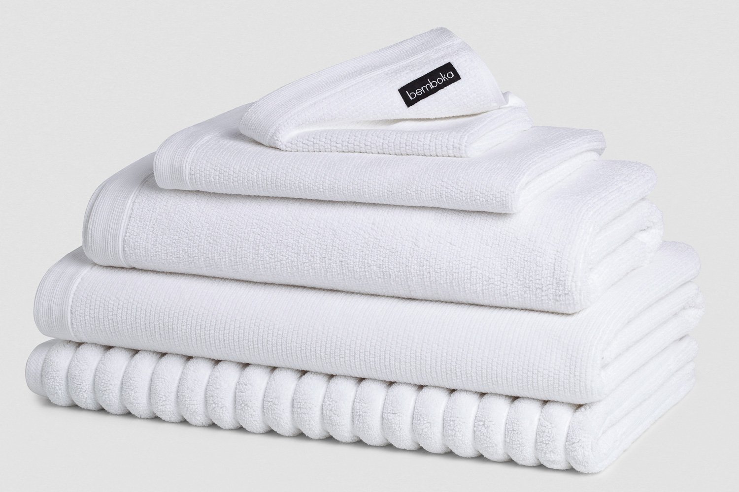 rib bath towels in white colour
