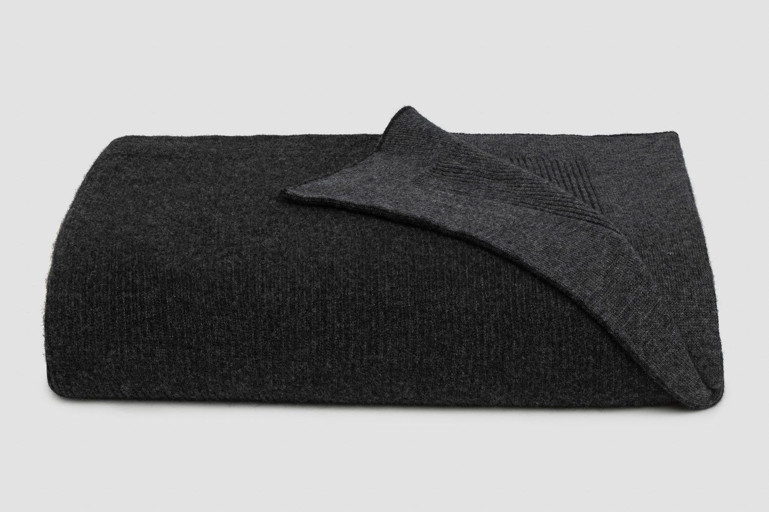 reversible rib blanket in charcoal/grey colour
