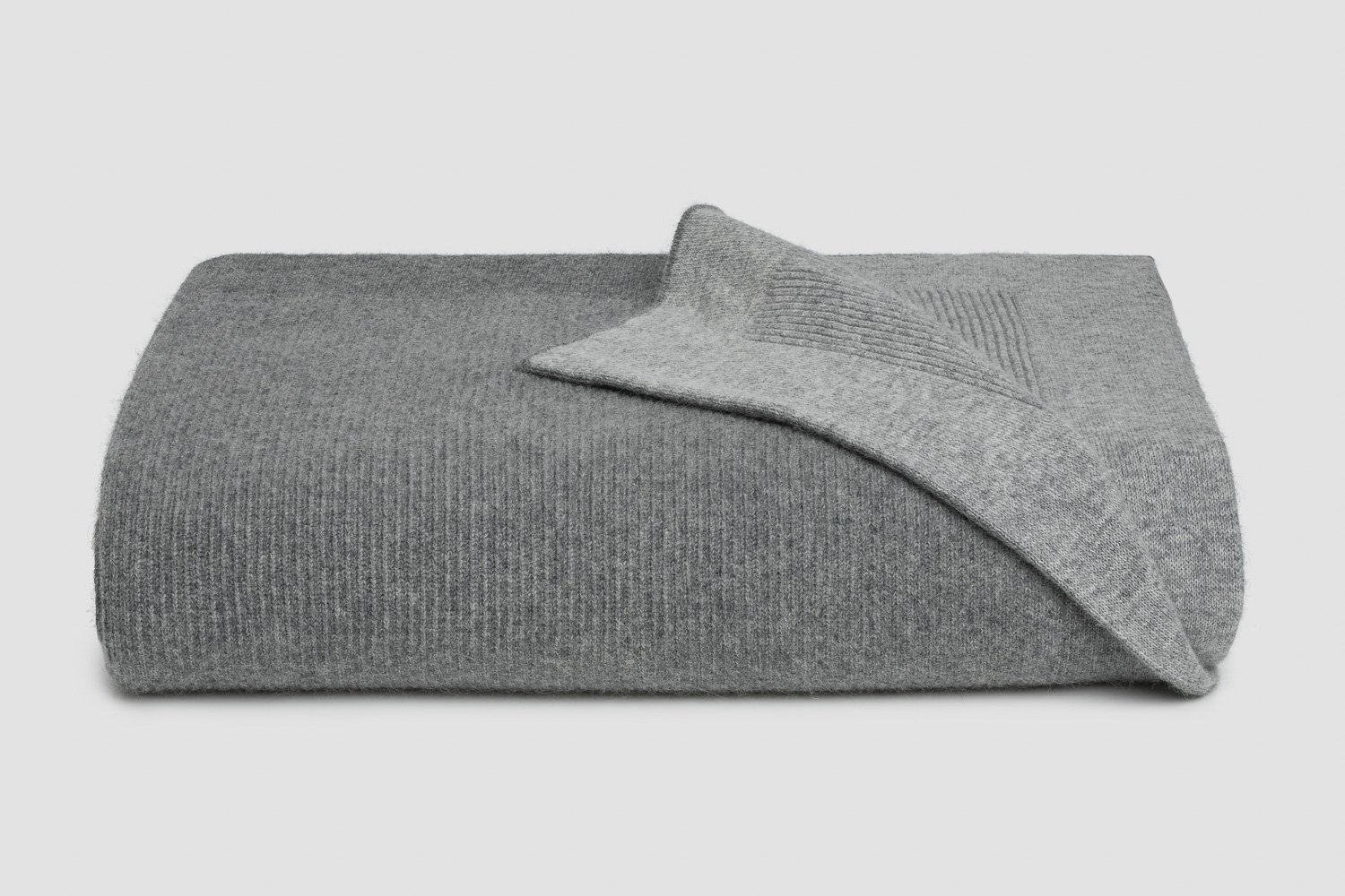 reversible rib blanket in pale grey/dove colour