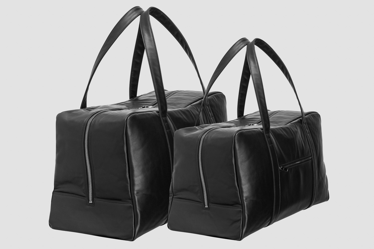 travel bags in black italian leather - sizes