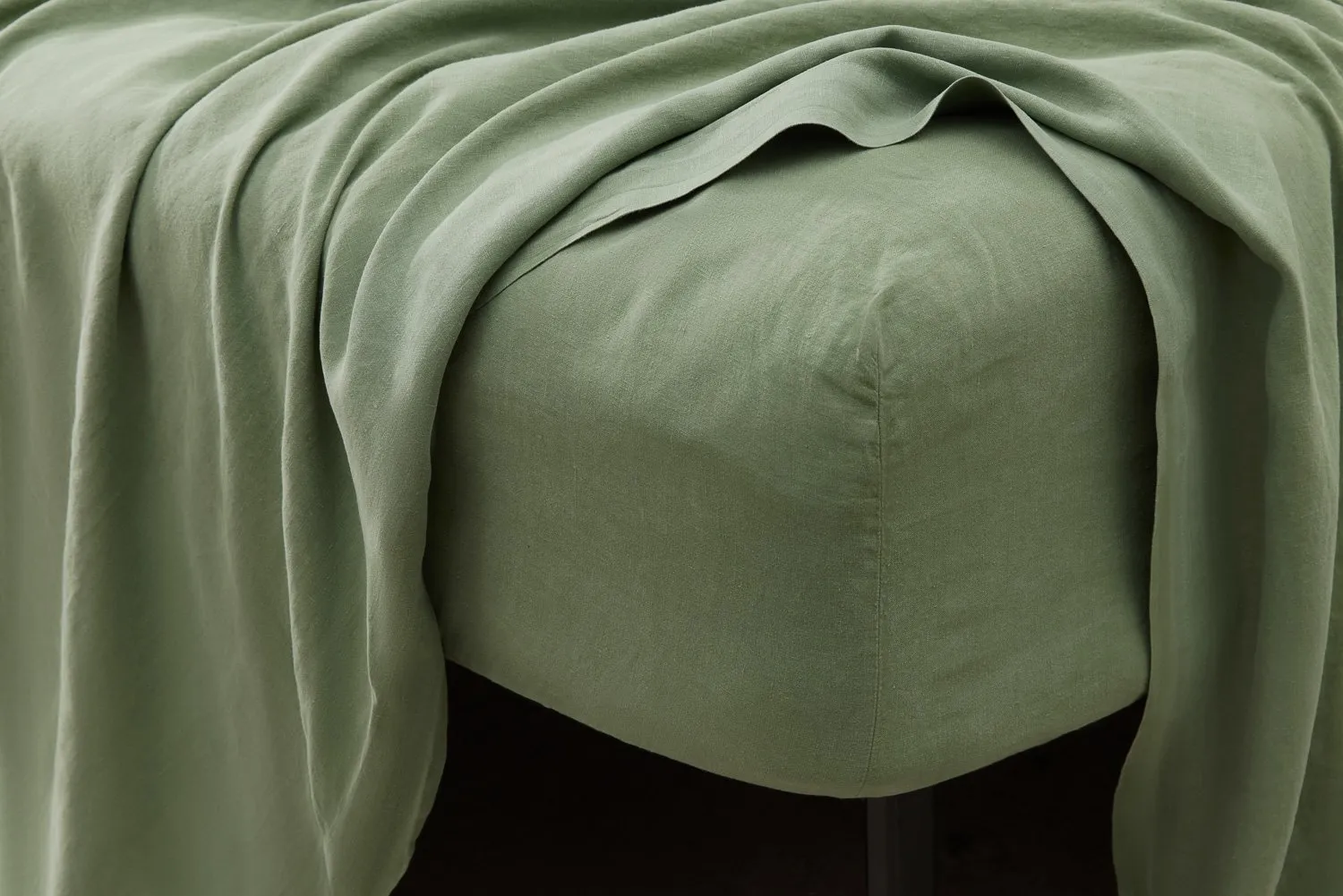 linen fitted sheet in olive colour