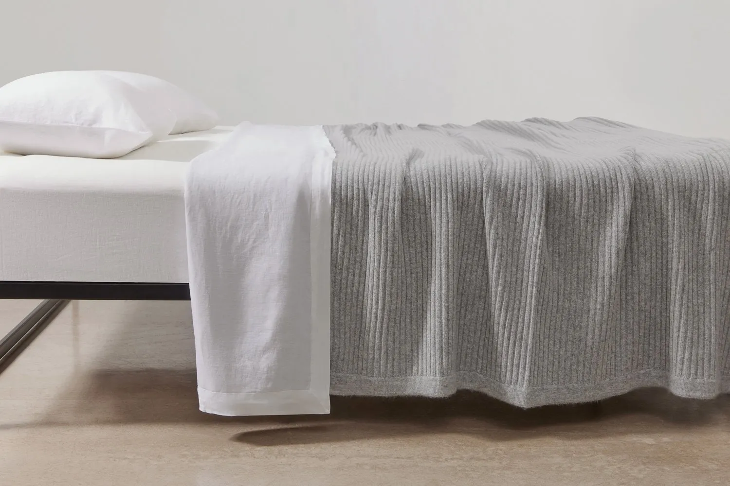 luxury blankets, throws, towels and bedding