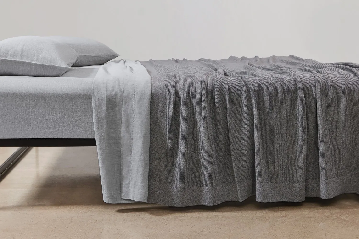 rib in marl grey colour