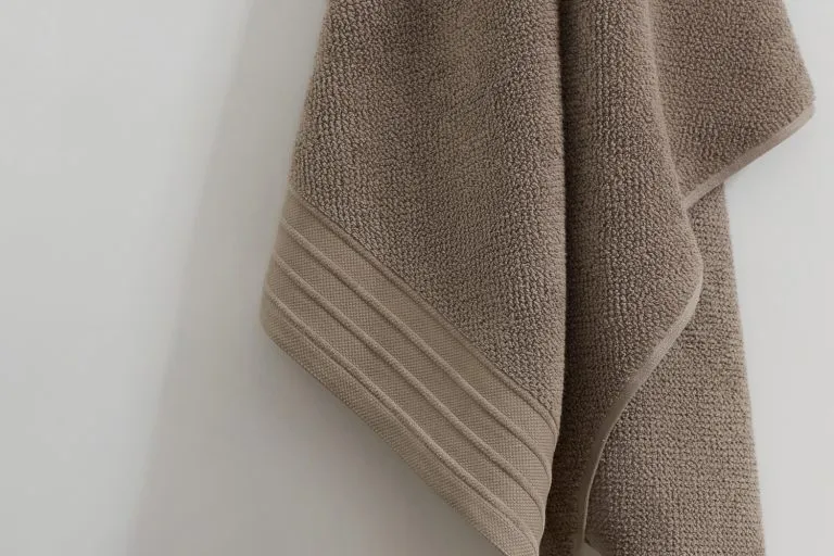 jacquard hand towel in mocha colour
