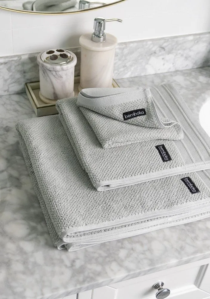 luxury blankets, throws, towels and bedding