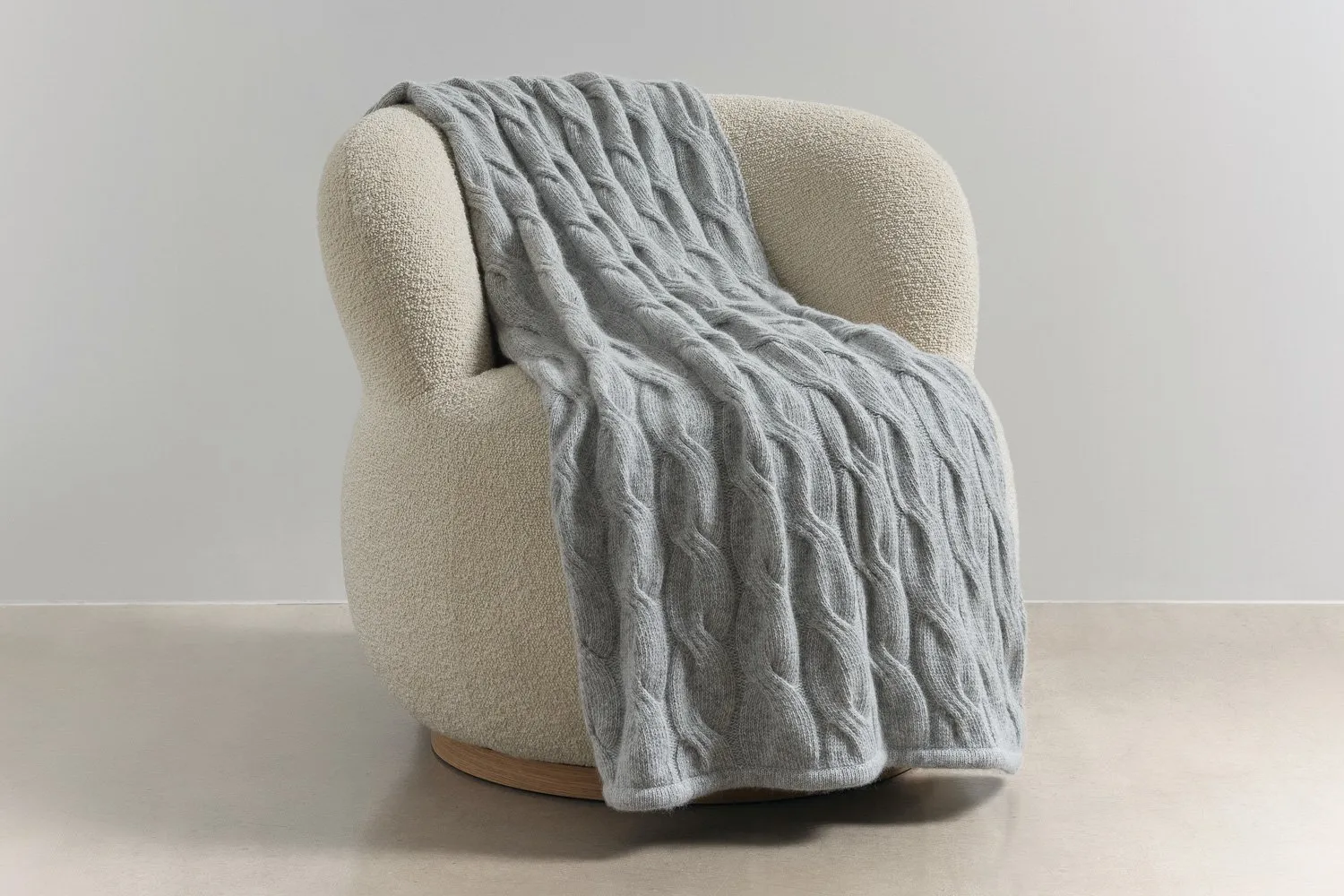 chunky cable throw in dove colour