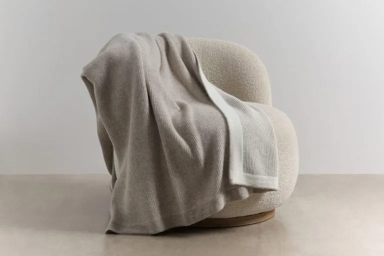 reversible rib throw in wheat/natural colour