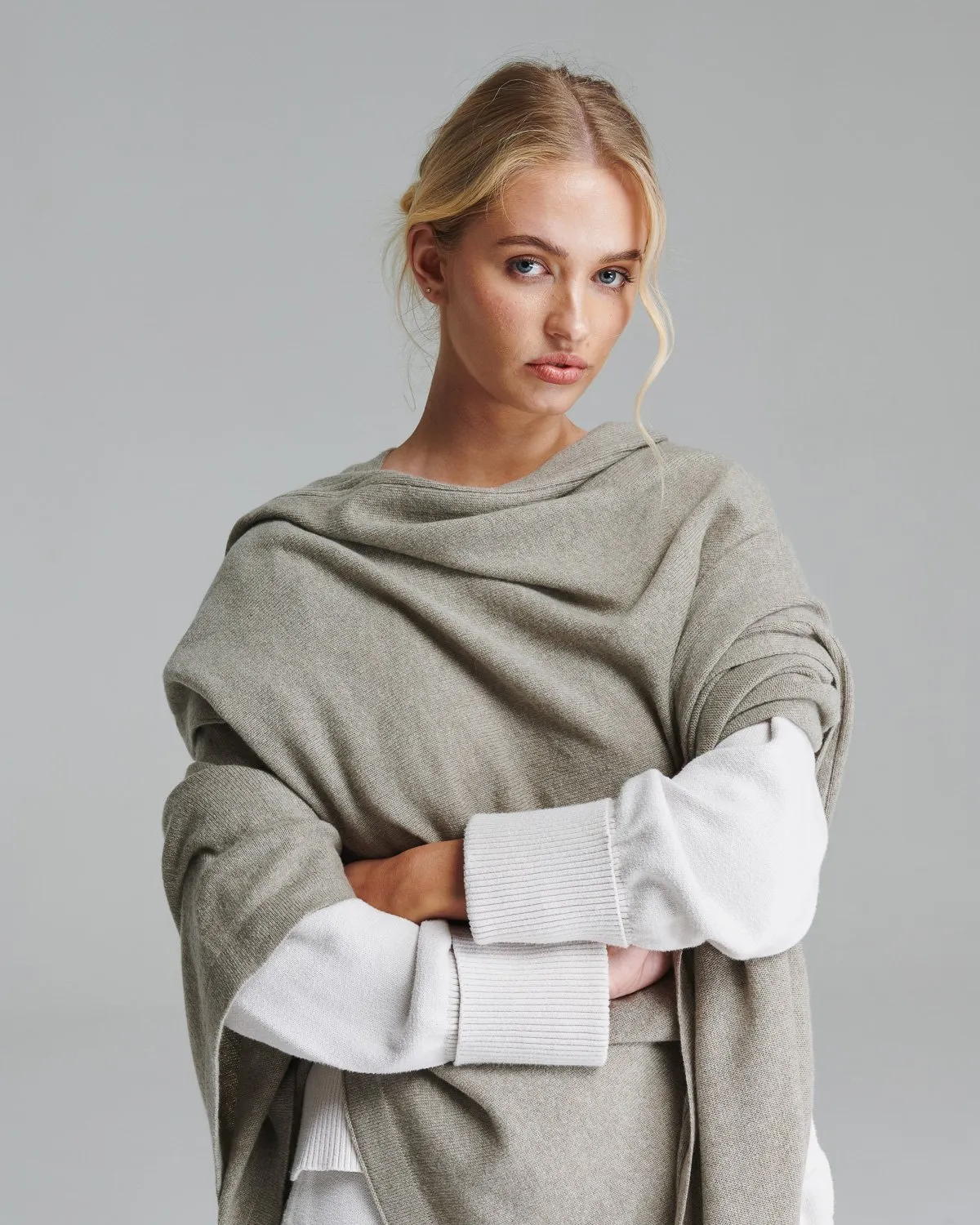 italian cashmere shawl in mocha