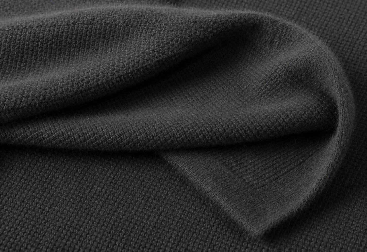 pure italian cashmere small box throw in charcoal