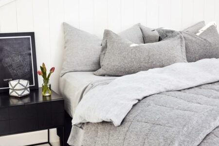 Choosing the Right Bedding Fabric for Winter Comfort